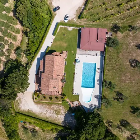 Фермерский дом Isola Sant'Urbano