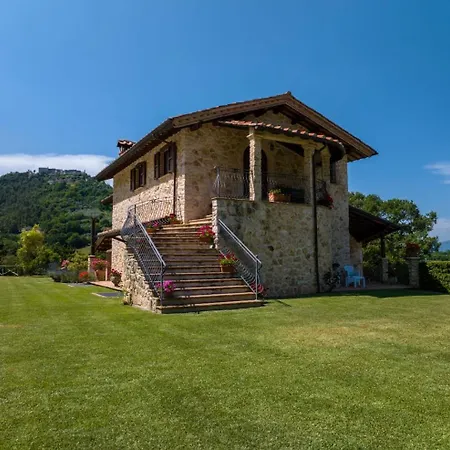 Isola Agroturismo SantʼUrbano