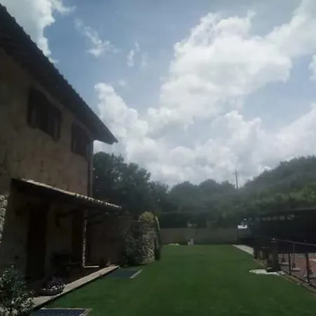 مزرعة للإقامة Isola